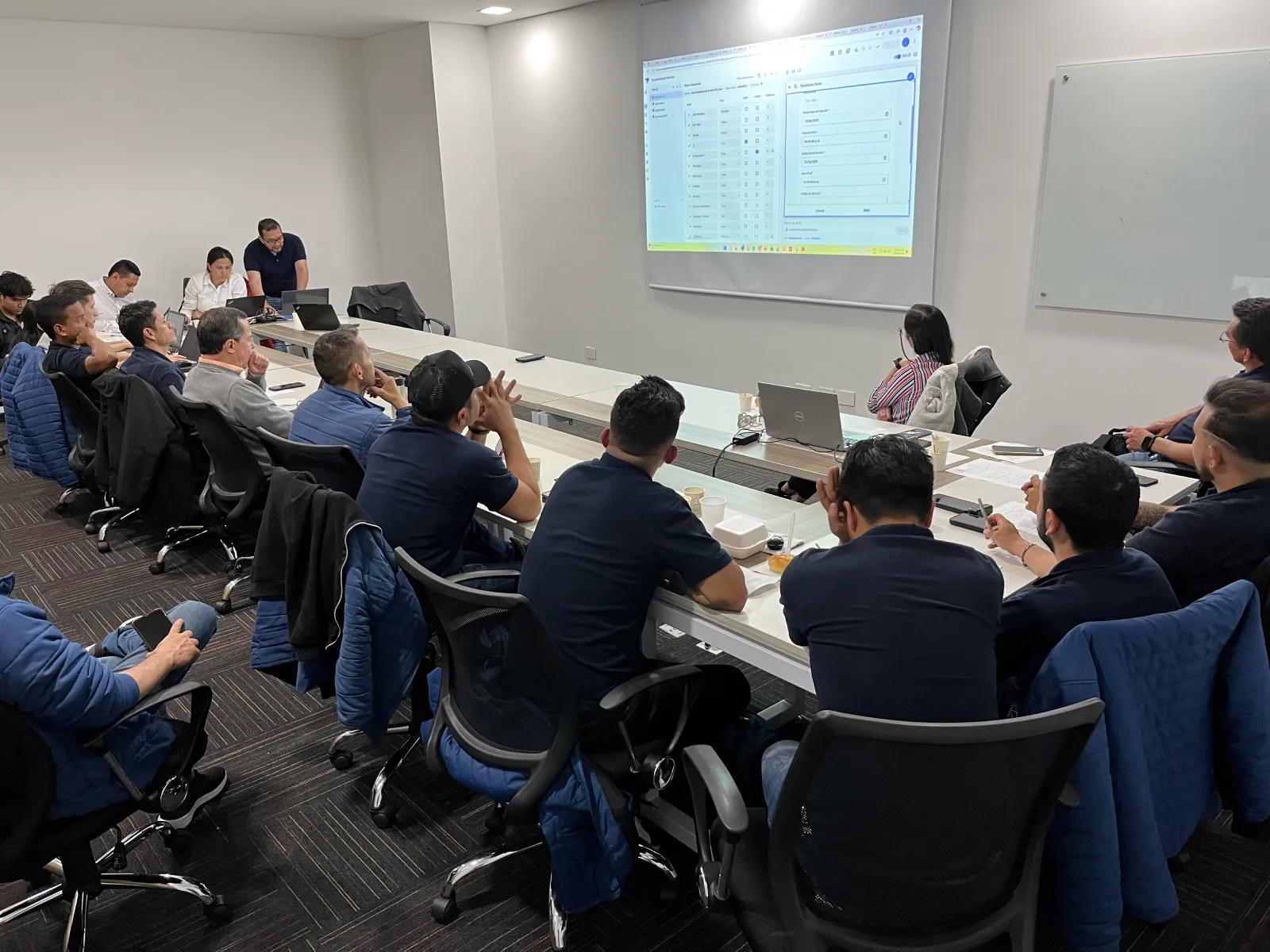 Fortaleciendo Nuestro Equipo: Jornada de Inducción Técnica